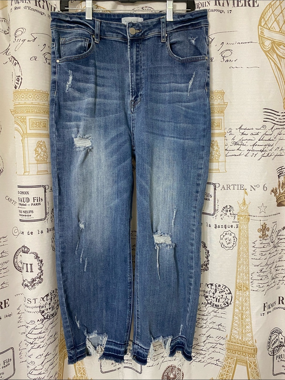 Risen Jeans Sz 1XL Straight Leg Cropped Distressed Denim Frayed Hem Stretchy